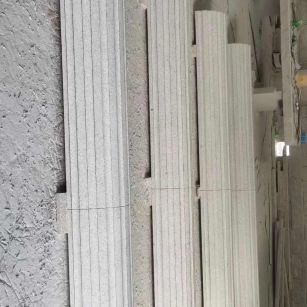 昆明 花岗岩厂家带你看白麻花岗岩门楼大柱柱皮