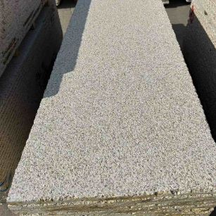 昆明 黄金麻花岗岩荔枝面毛板，半成品