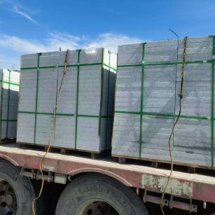 昆明 芝麻白花岗岩地铺石装车日常