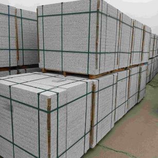 昆明 白麻花岗岩石材荔枝面地铺石（300*600*50）