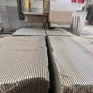 昆明 车间生产日常，黄金麻白麻花岗岩