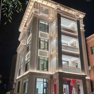 昆明 芝麻白花岗岩别墅外墙夜间效果