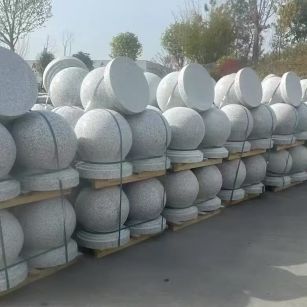 昆明 白麻花岗岩石材圆球，石球，挡车球，隔离球，景观石球，风水球等