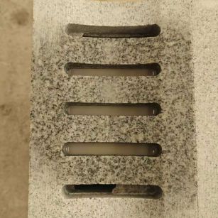 昆明 芝麻白拉丝面花岗岩U型开槽排水槽