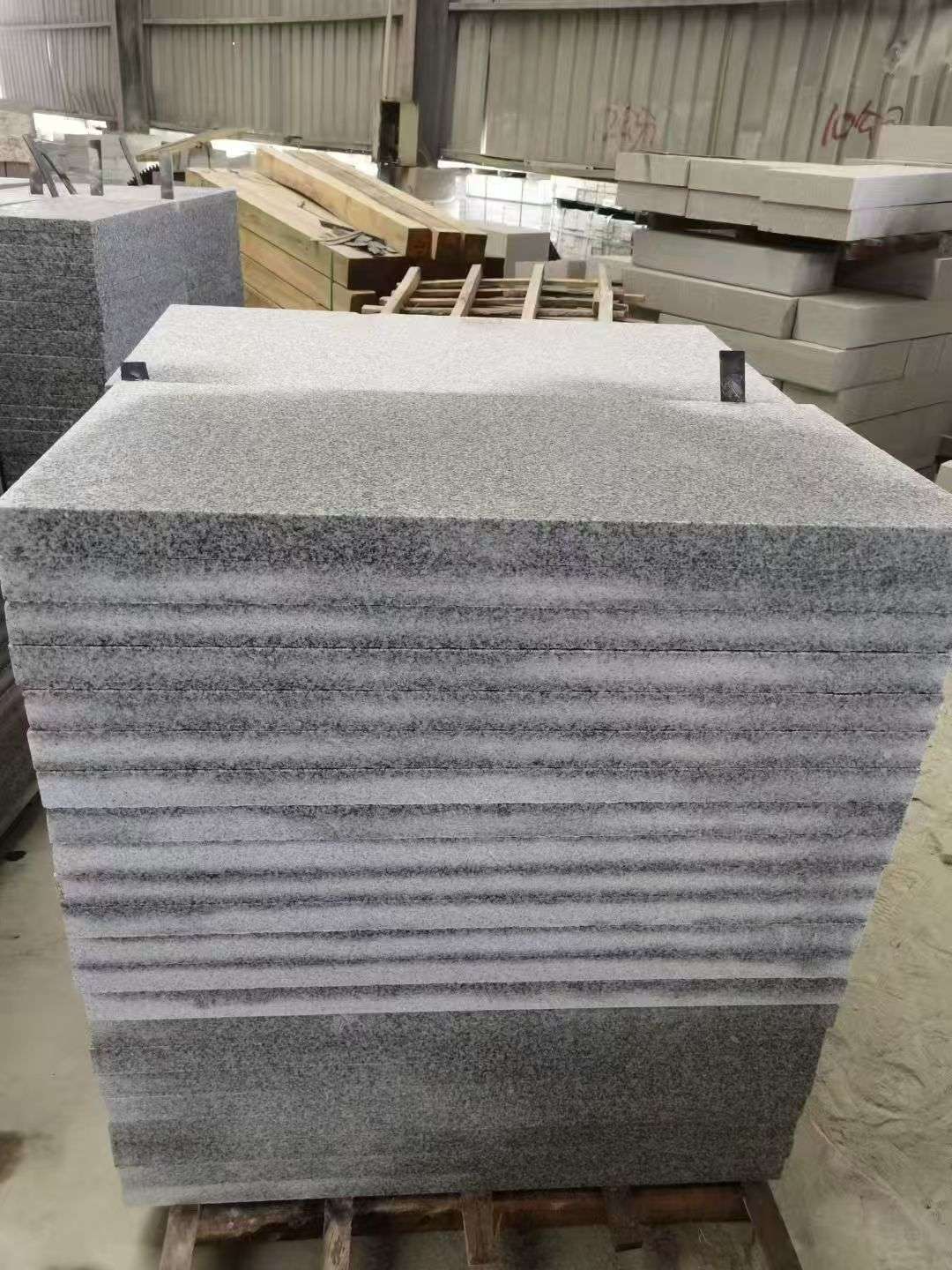 昆明 芝麻白5公分火烧地铺成品，900*400，规格可定制